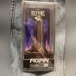 Disney Villians Evil Queen Fig Pin